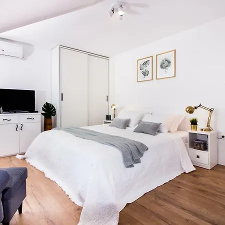 Apartment Apartments Jardin Old Town Split